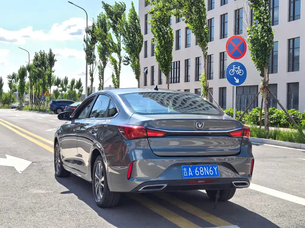 Changan Eado — фото 9
