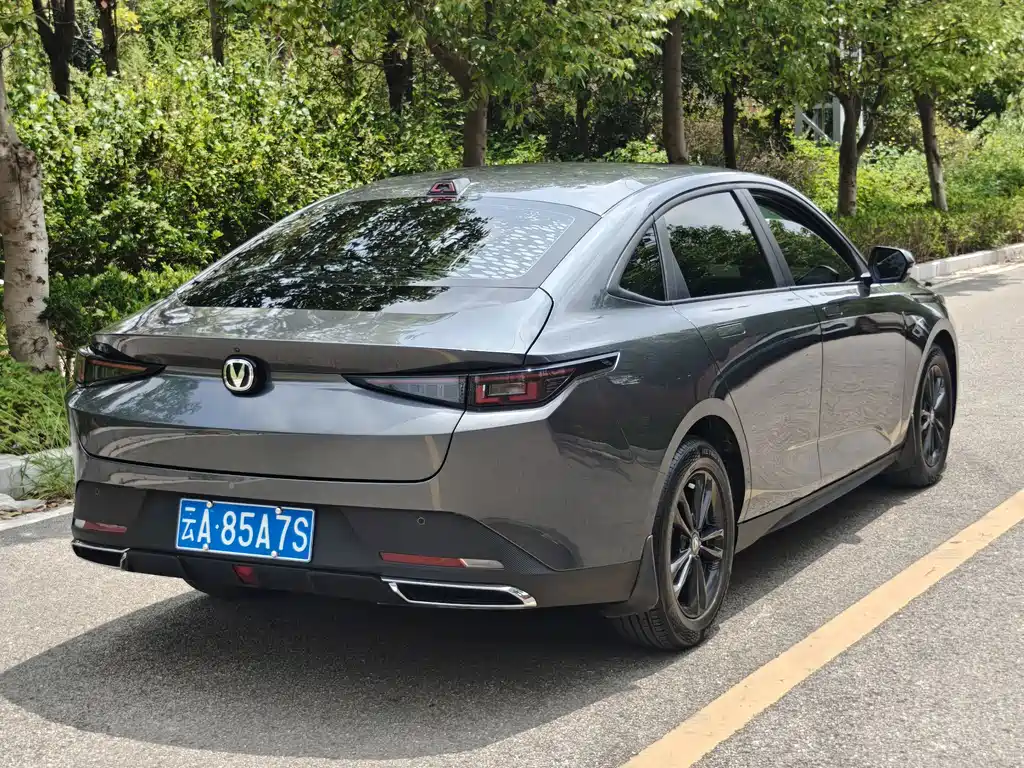 Changan Yida — фото 7