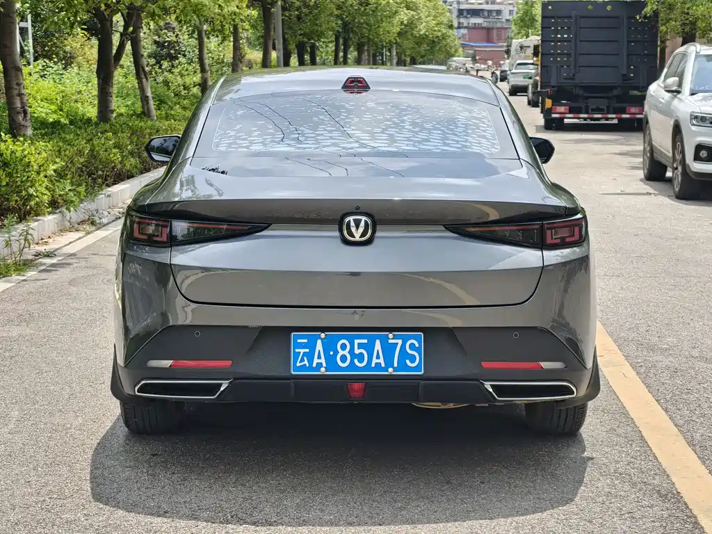 Changan Yida — фото 8