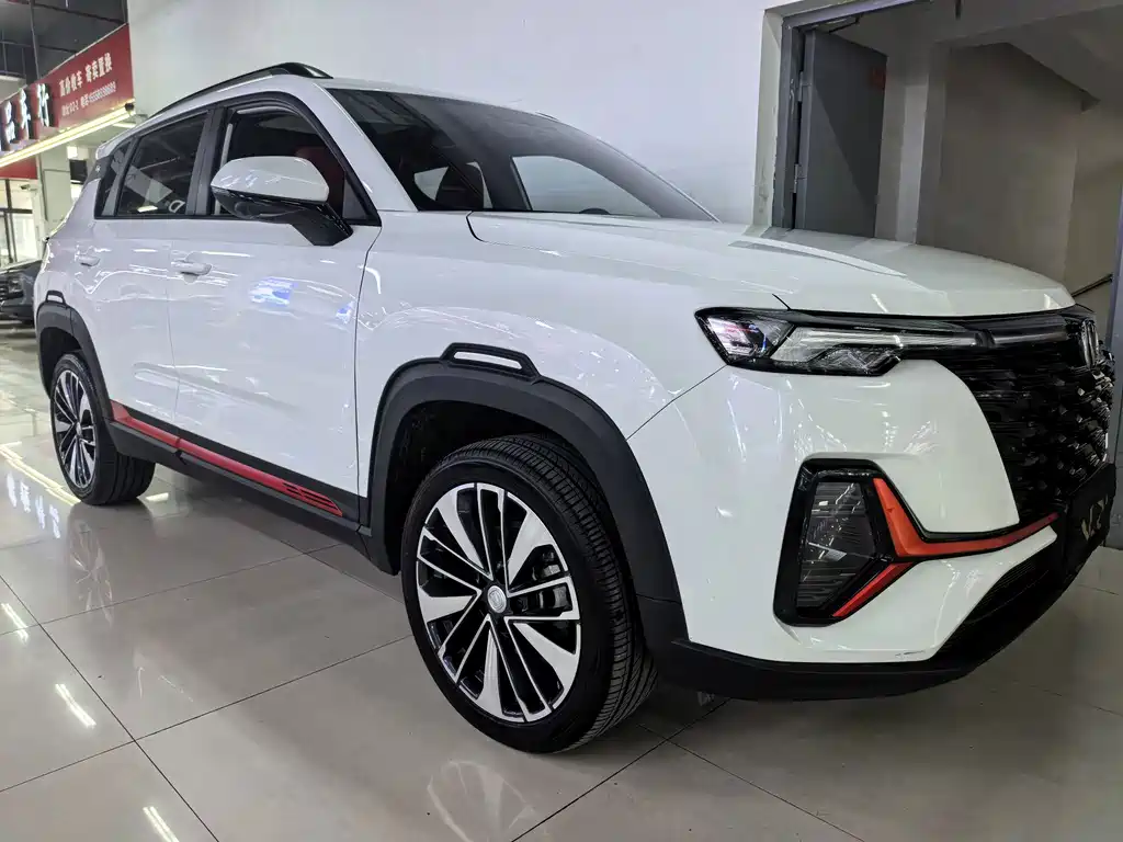 Changan CS35PLUS — фото 3