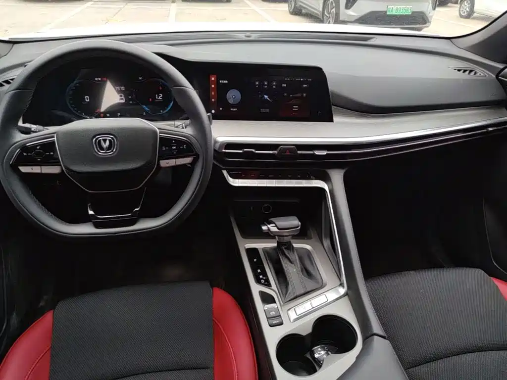 Changan CS35PLUS — фото 13