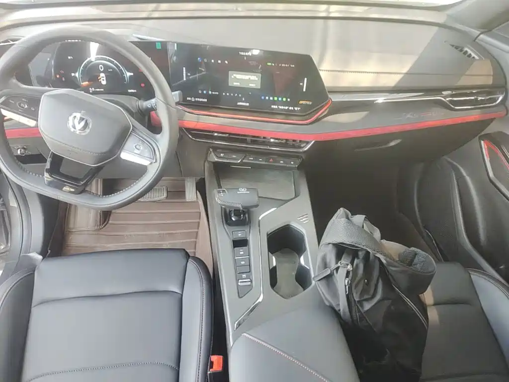 Changan X5 PLUS — фото 10