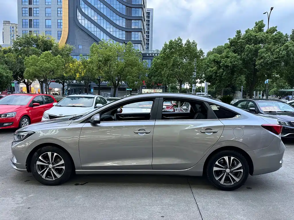Changan Eado — фото 7