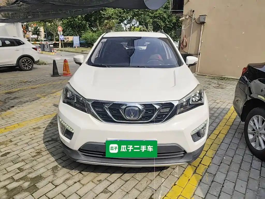 Changan CS15 — фото 3