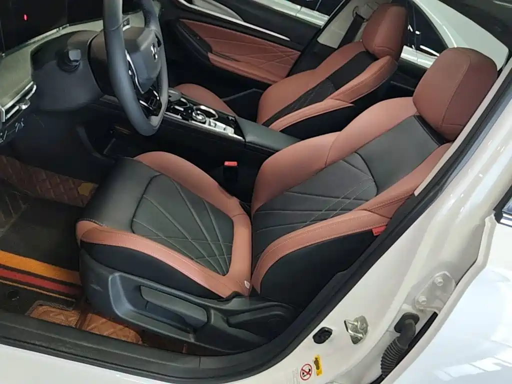 Changan Eado — фото 8