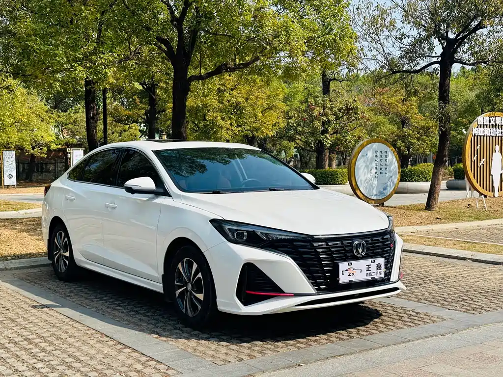 Changan Eado — фото 3
