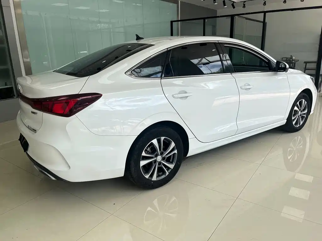 Changan Eado — фото 5