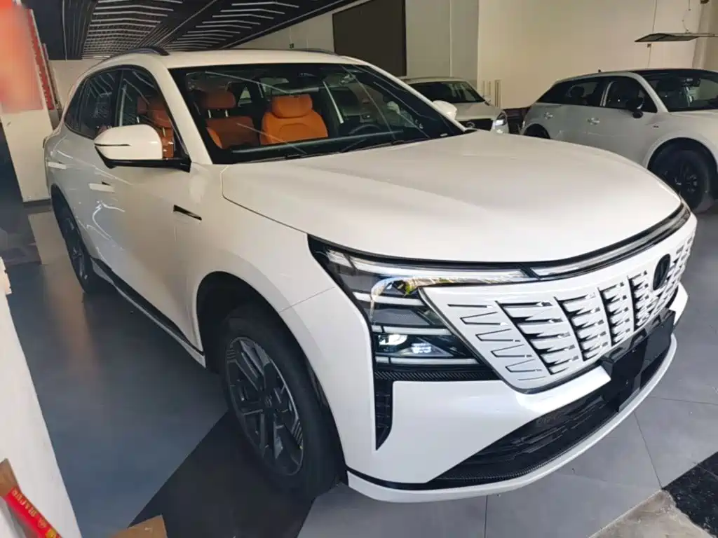 Changan CS75 PLUS — фото 4