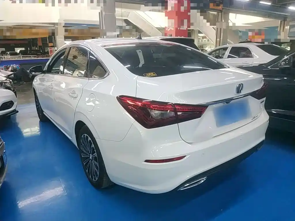 Changan Eado — фото 5