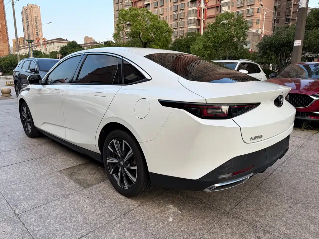 Changan Eado — фото 9