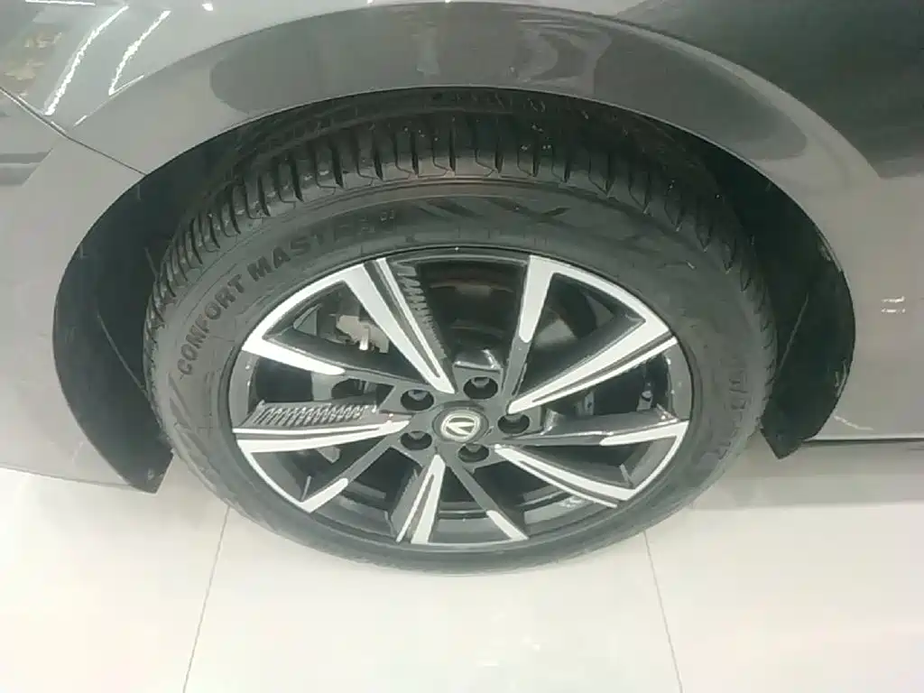 Changan Eado — фото 23