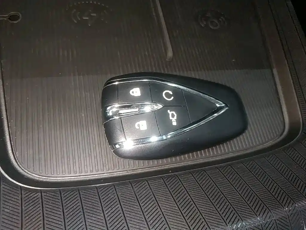 Changan Eado — фото 9