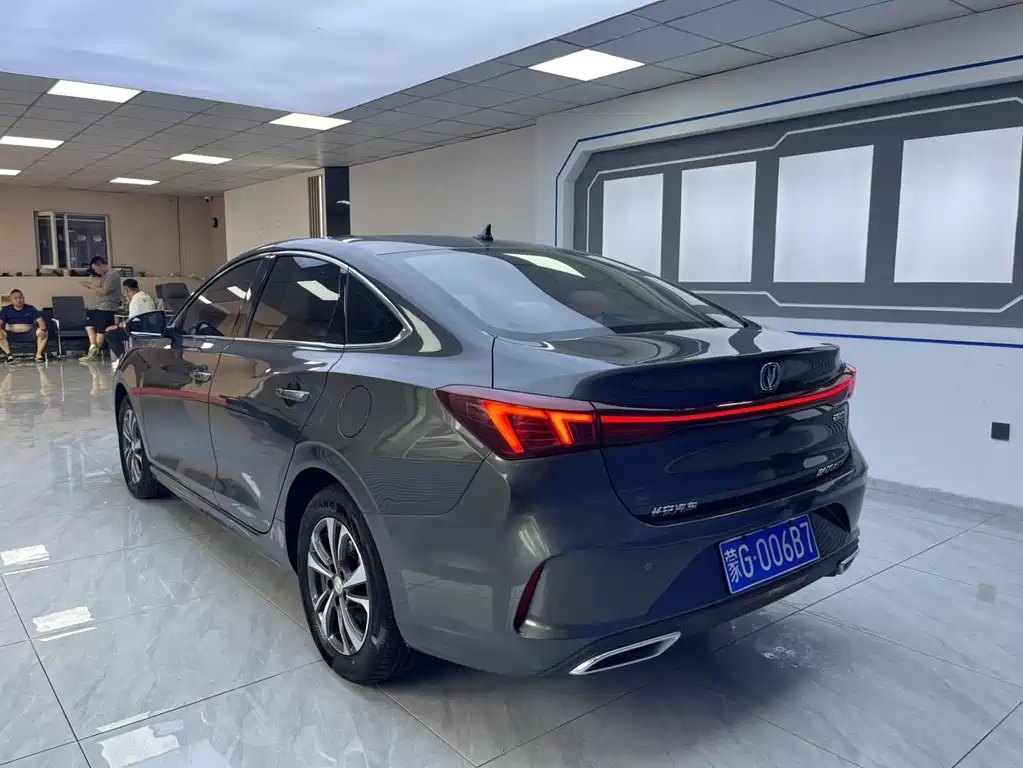Changan Eado — фото 5