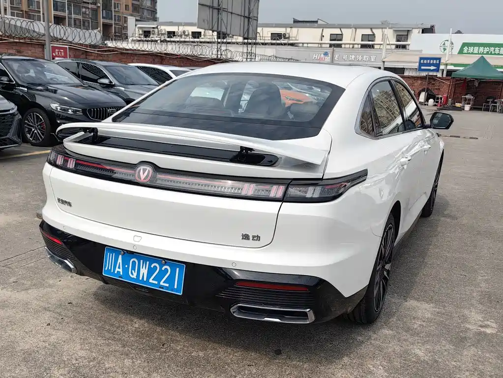Changan Eado — фото 11