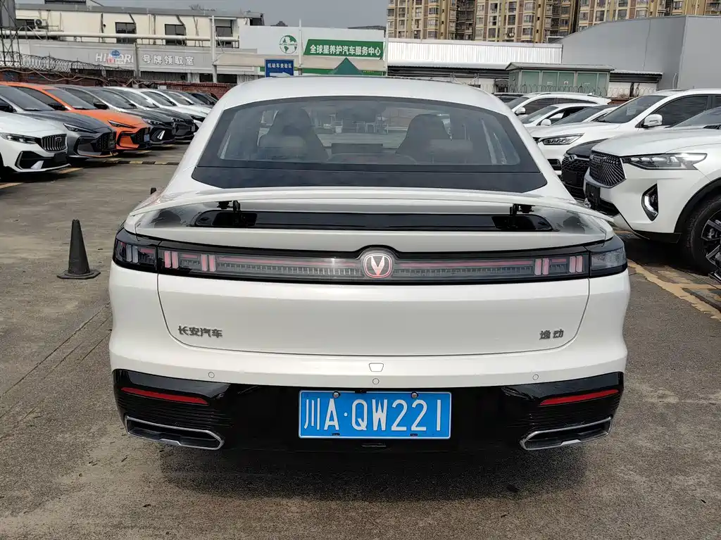 Changan Eado — фото 10