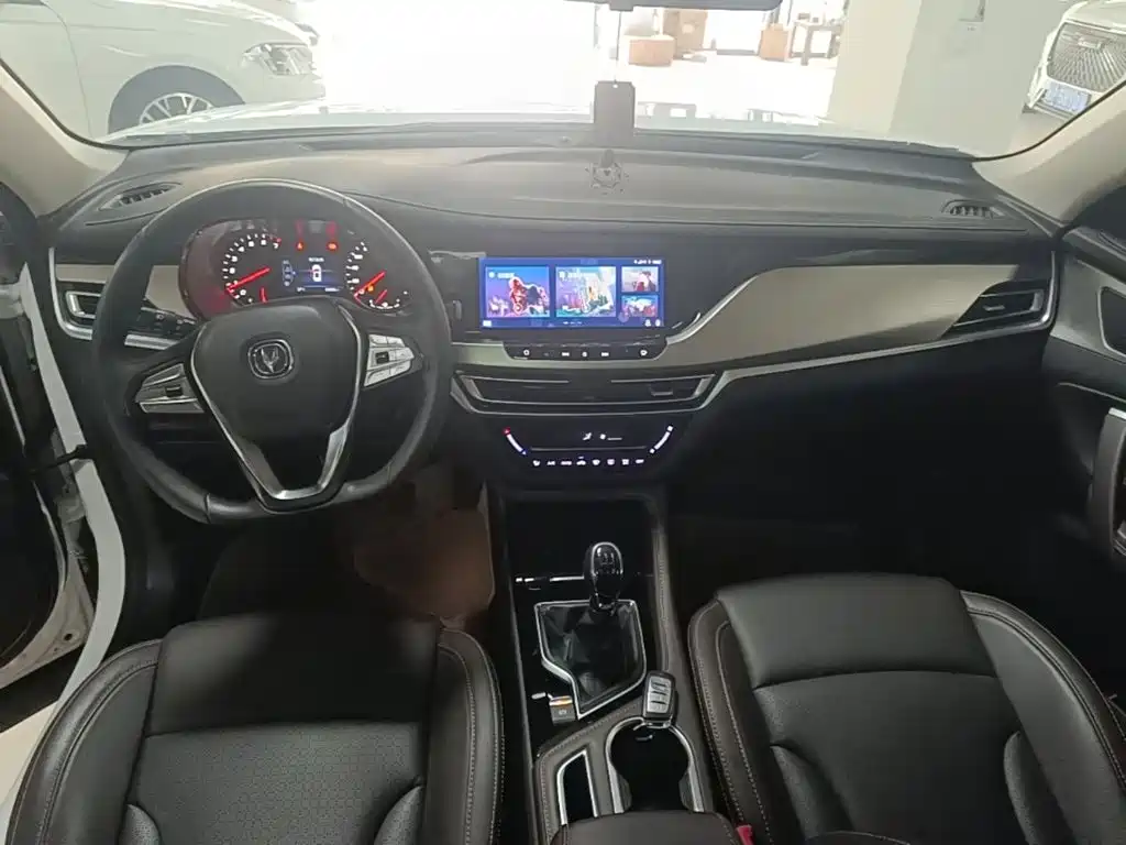 Changan CS35PLUS — фото 10