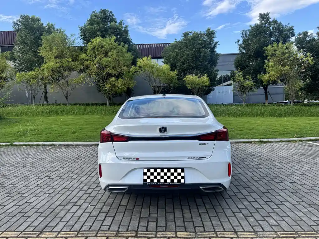 Changan Eado — фото 8