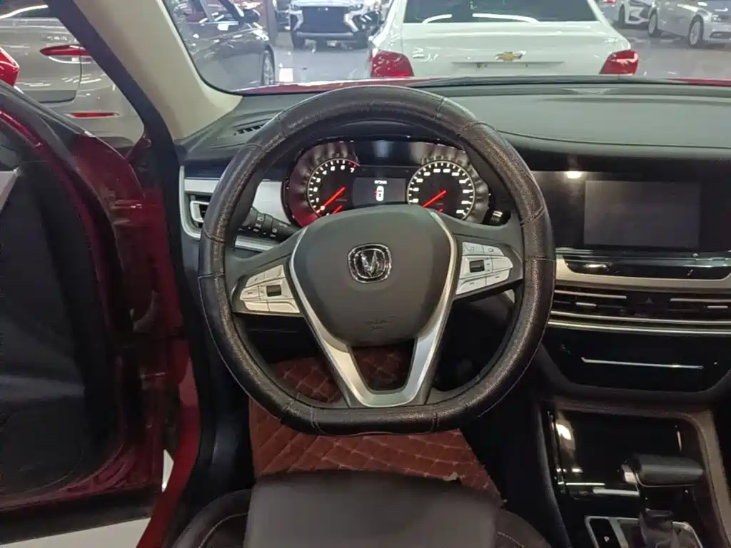 Changan CS35PLUS — фото 11