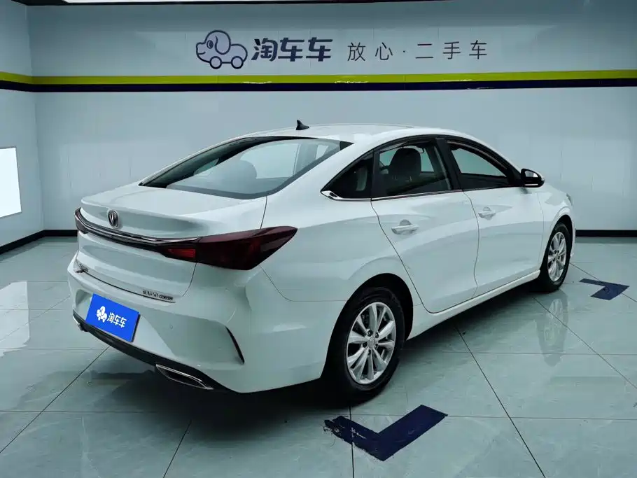 Changan Eado — фото 3