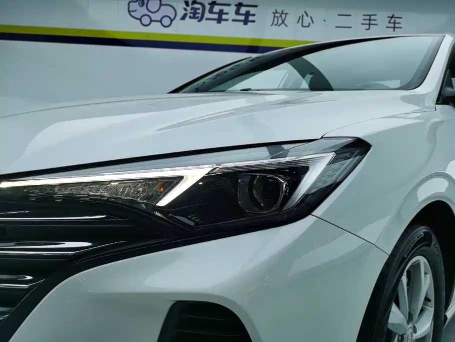 Changan Eado — фото 5