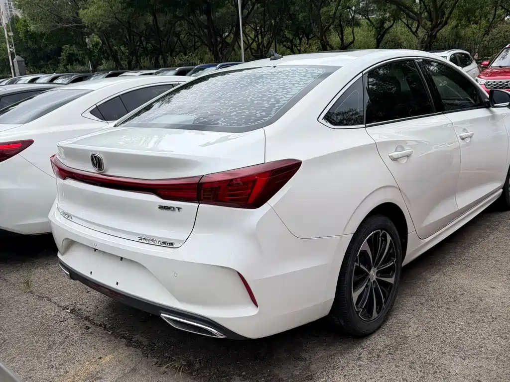 Changan Eado — фото 14