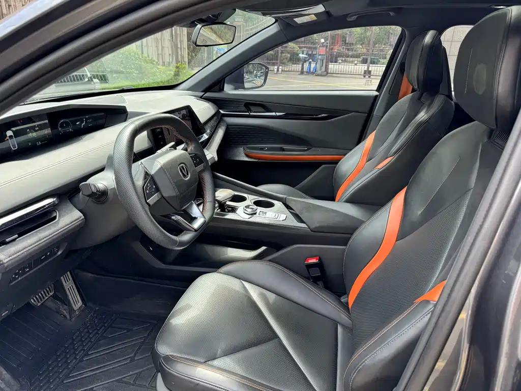 Changan UNI-V — фото 5