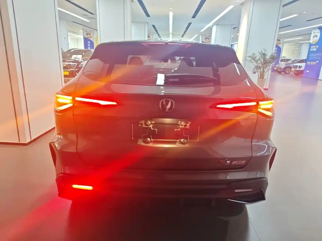 Changan X5 PLUS — фото 6