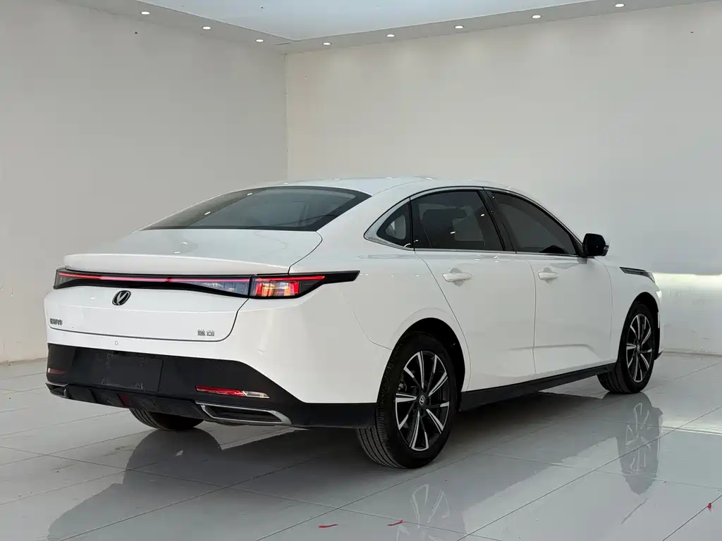 Changan Eado — фото 9