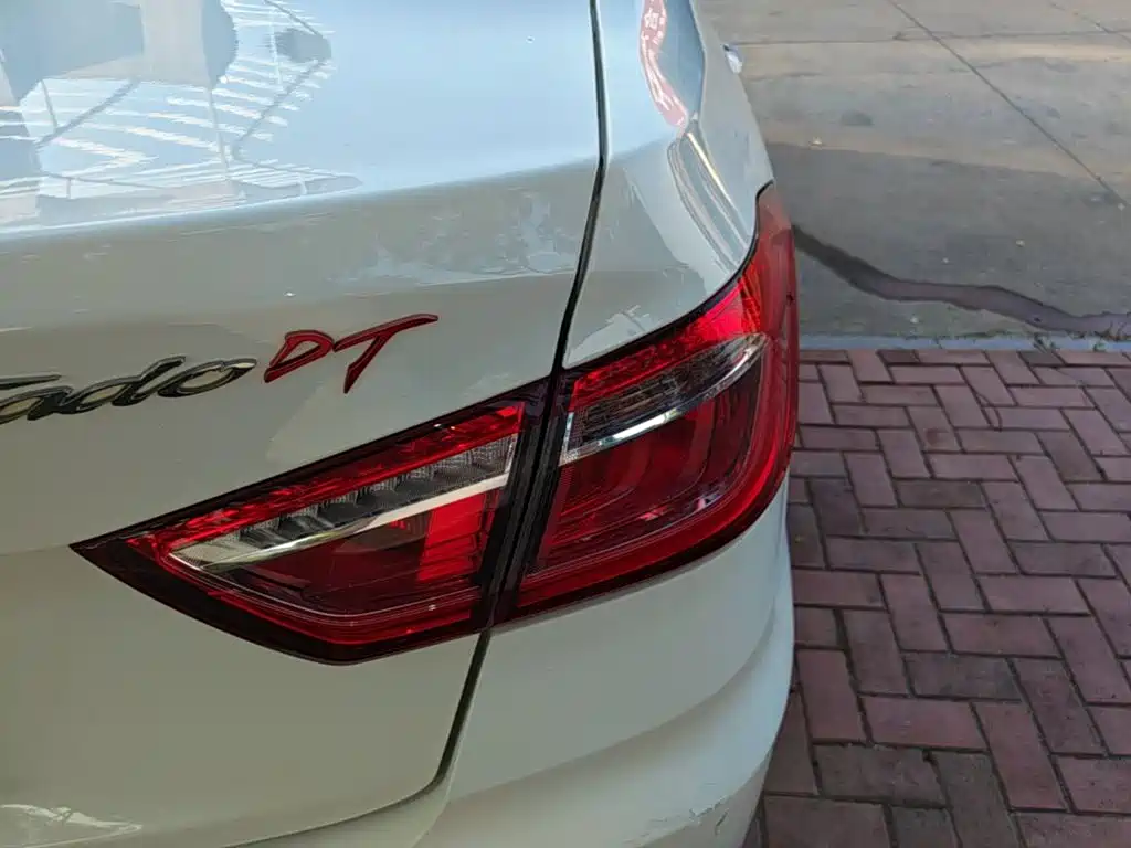 Changan Eado DT — фото 24