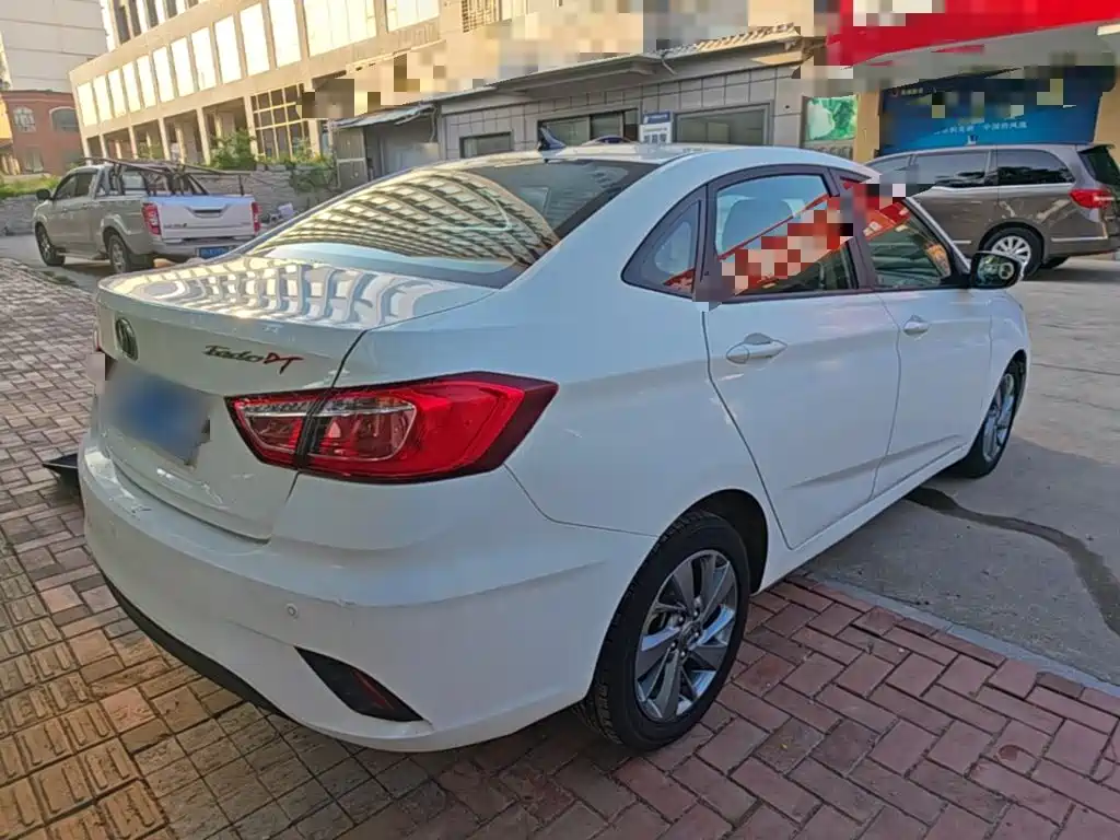 Changan Eado DT — фото 5