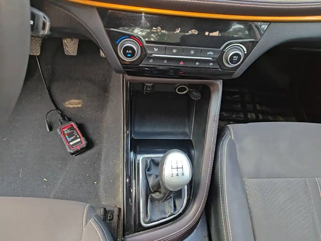 Changan Eado DT — фото 10
