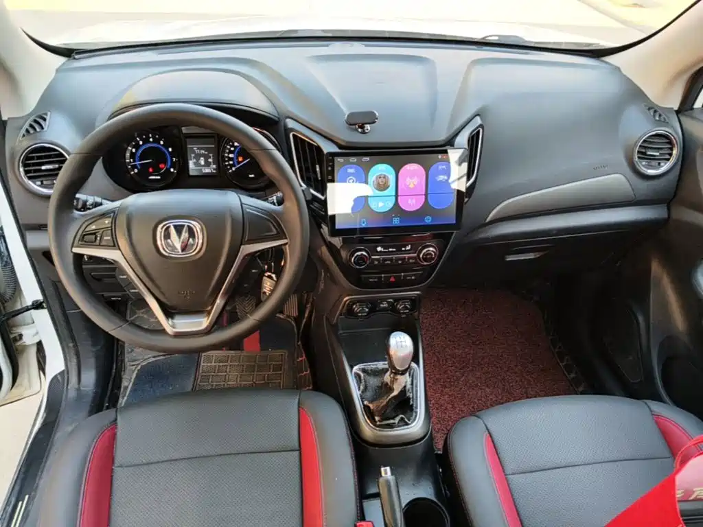 Changan CS15 — фото 10