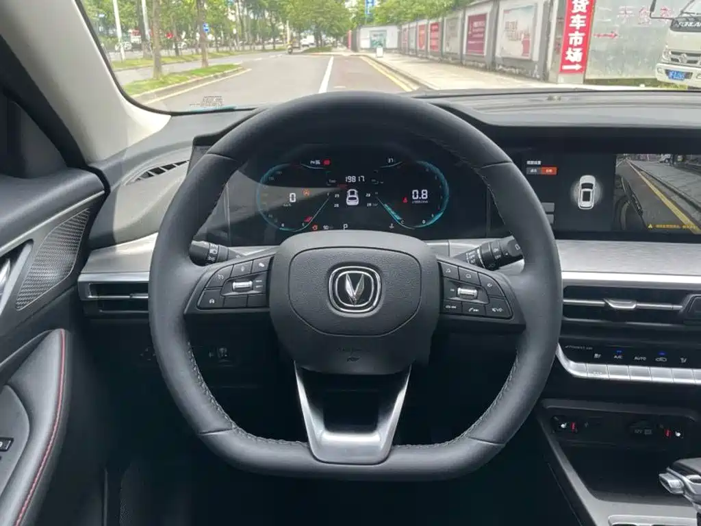 Changan CS35PLUS — фото 15