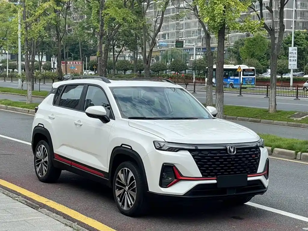 Changan CS35PLUS — фото 3