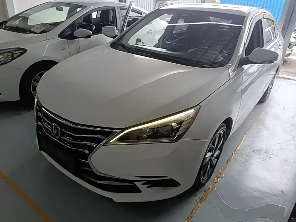 Changan Eado DT — фото 2