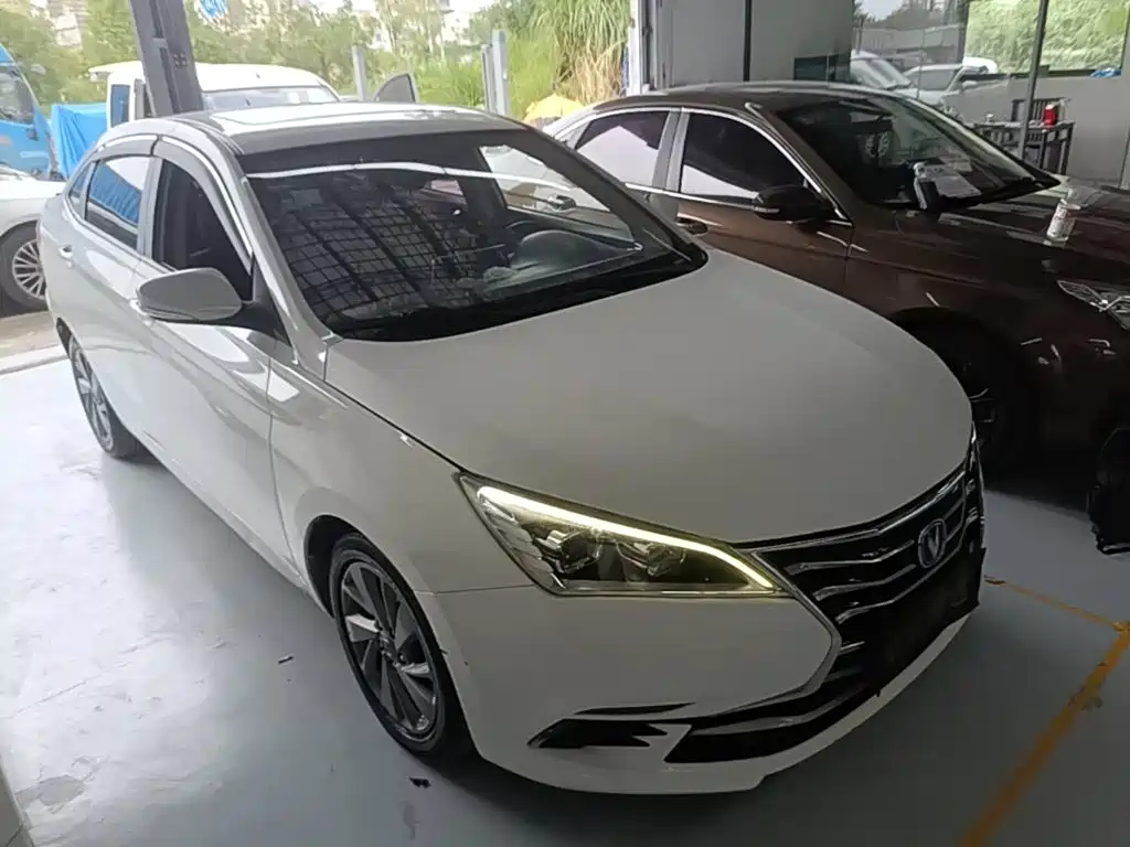 Changan Eado DT — фото 4