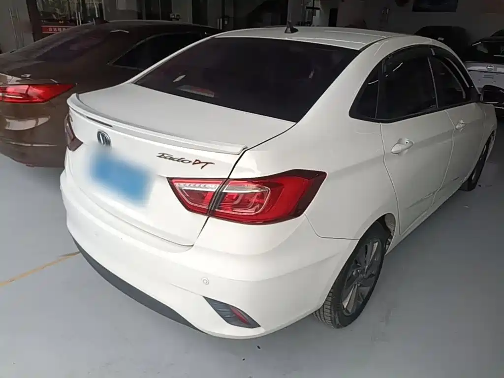 Changan Eado DT — фото 7