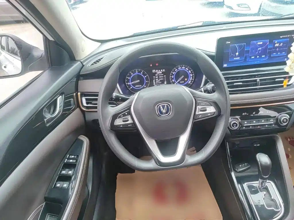 Changan Eado DT — фото 11