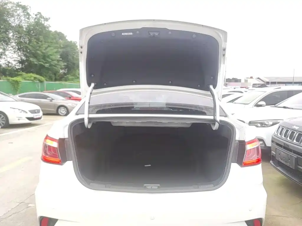 Changan Eado DT — фото 19