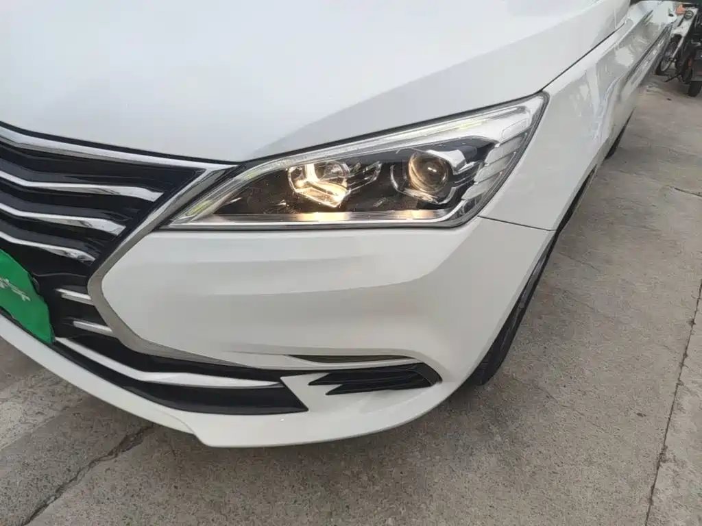 Changan Eado DT — фото 24