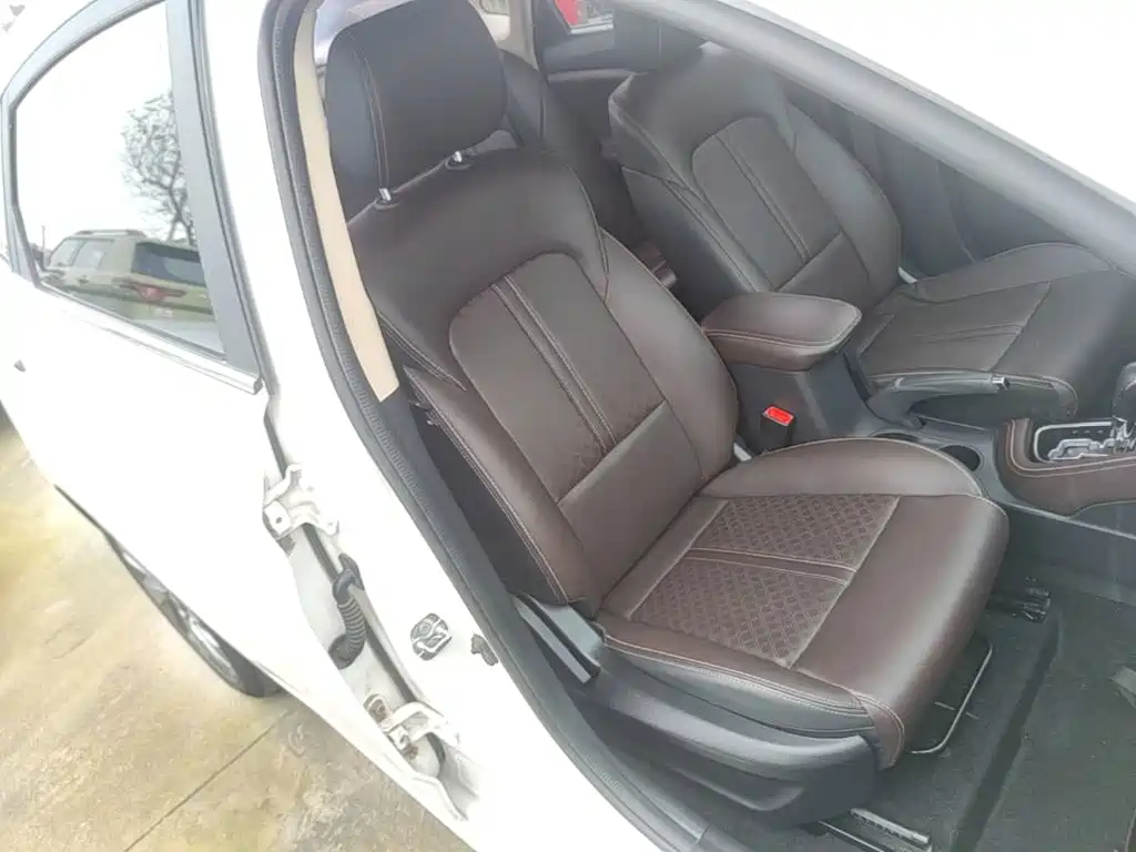 Changan Eado DT — фото 25
