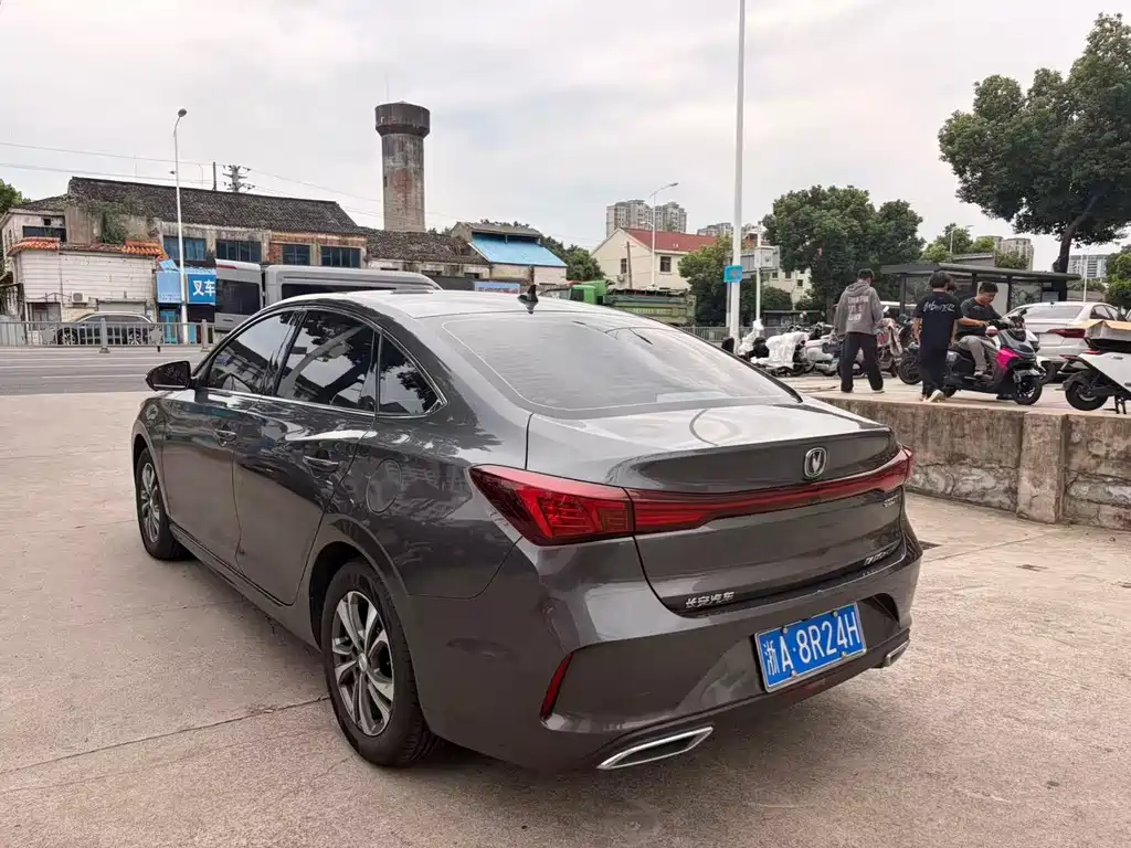 Changan Eado — фото 6
