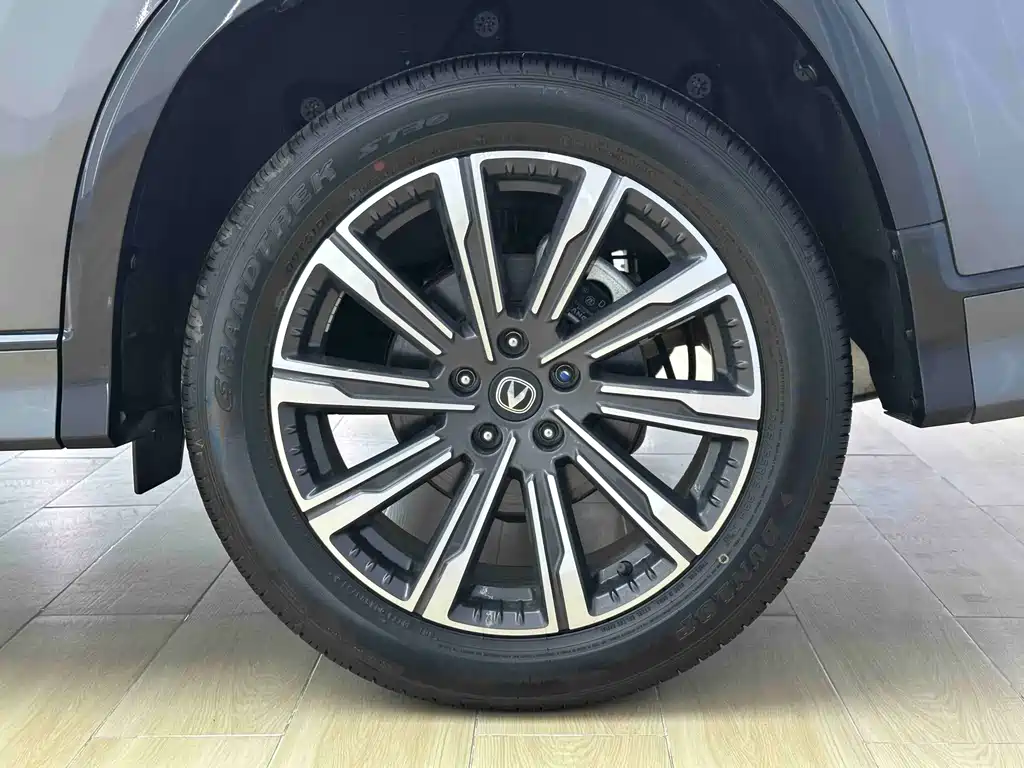 Changan CS75 PLUS — фото 17