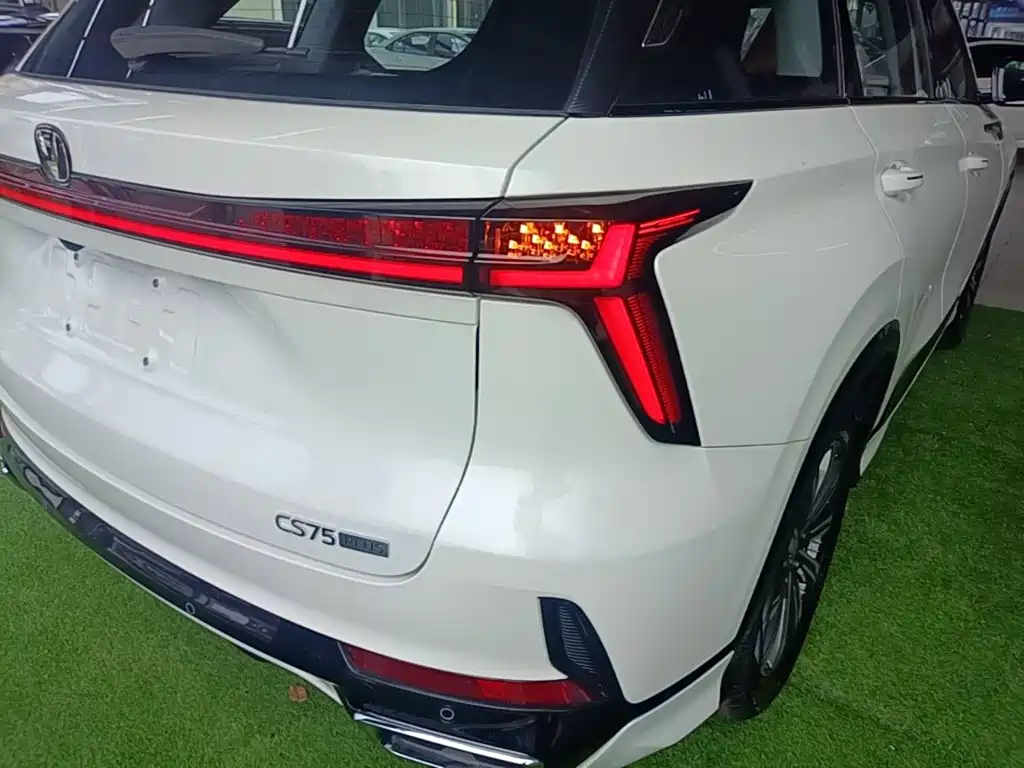 Changan CS75 PLUS — фото 8