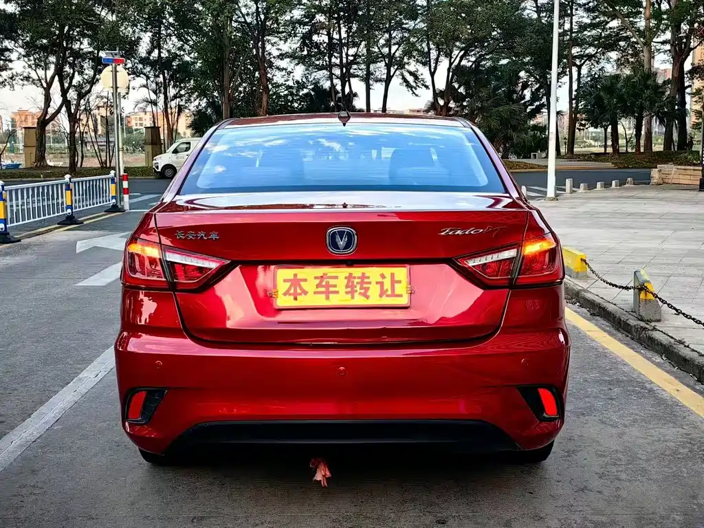 Changan Eado DT — фото 9
