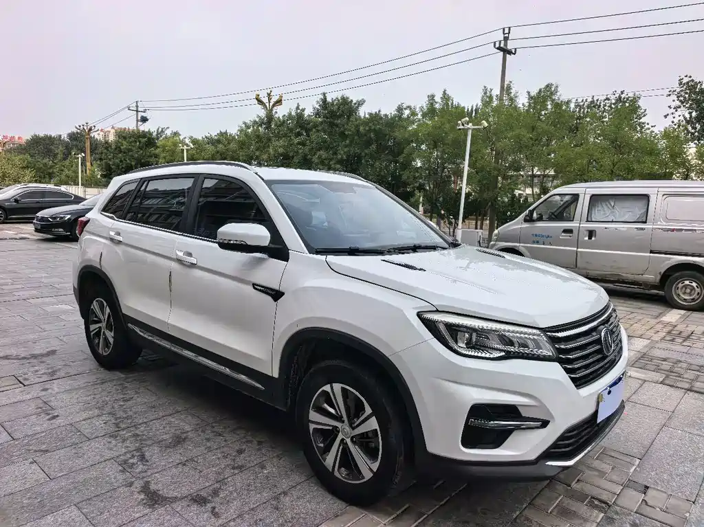 Changan CS75 — фото 3