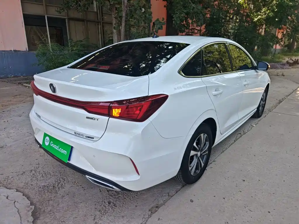 Changan Eado — фото 7