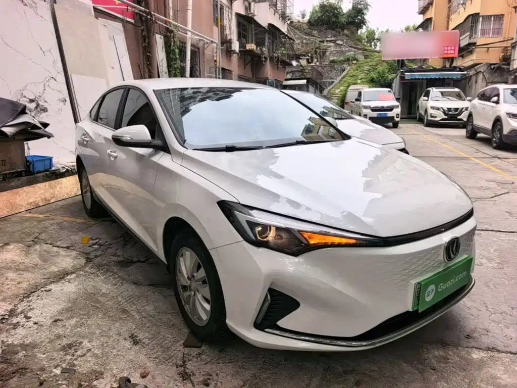 Changan Eado New Energy — фото 4