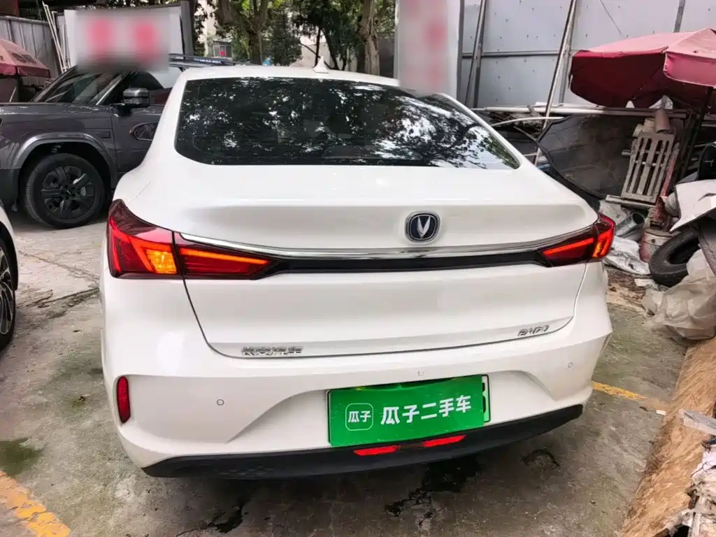 Changan Eado New Energy — фото 6