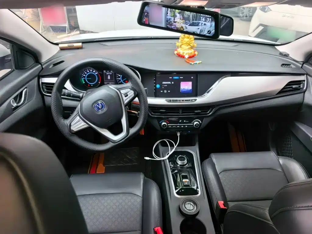 Changan Eado New Energy — фото 10